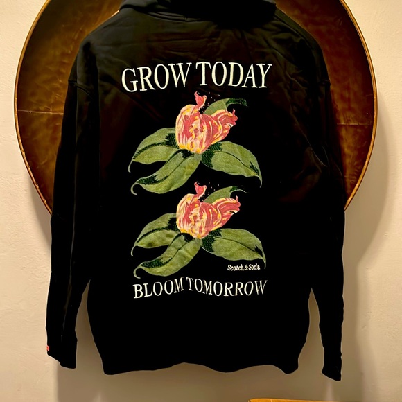 Scotch and Soda XXL hoodie. Embroidered and printed. - Picture 2 of 4